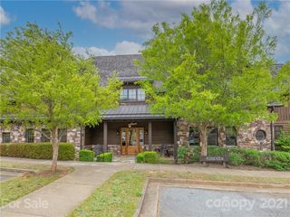 214 Clubhouse Lane Unit B-202