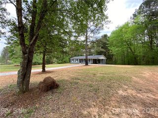 3069 University Drive