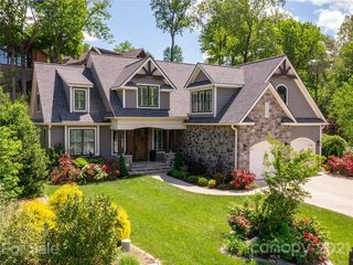 220 Firefly Cove