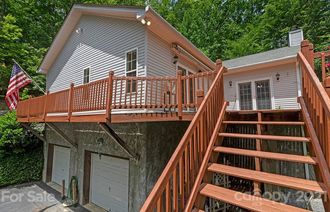 37 Emerald Hills Court