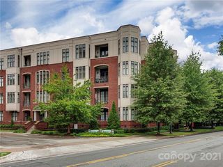 2810 Selwyn Avenue Unit #202