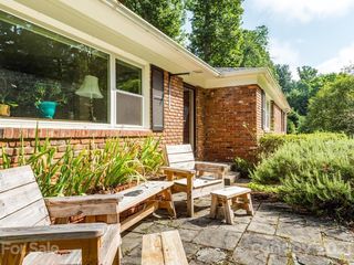 18 Maplewood Road
