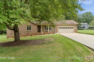 1667 Rolling Lane