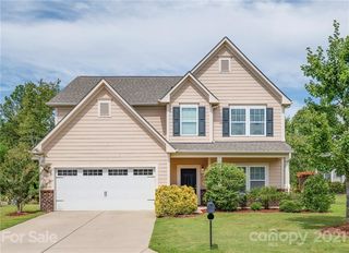 5004 Sand Trap Court Unit Lot 143