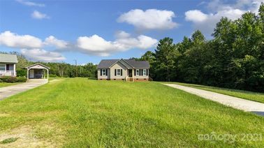 2440 Oxford Circle