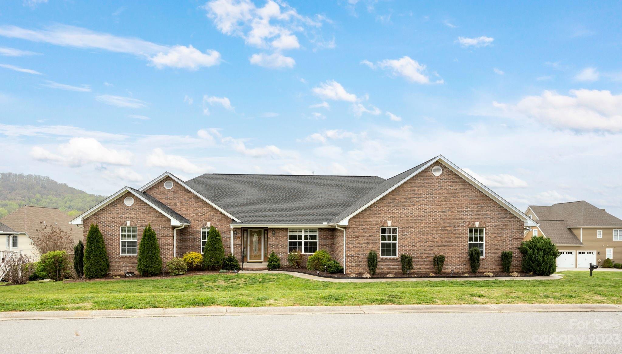 61 Rose Of Sharon Way, Candler, NC 28715 Estately 🧡 MLS 4012386