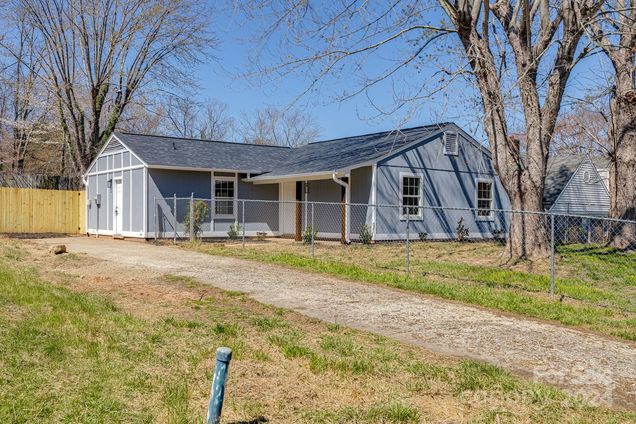 5 Melissa Ct Asheville NC 28806 Estately 🧡 MLS# 4122354 5 Melissa Ct Asheville NC 28806 Estately 🧡 MLS# 4122354