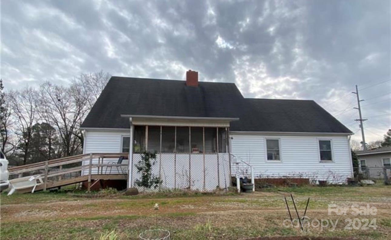 307 Sunset Dr  