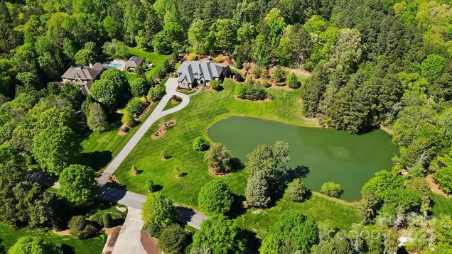 8670 Arbor Oaks Circle