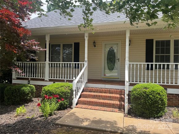 165 Graceland Place