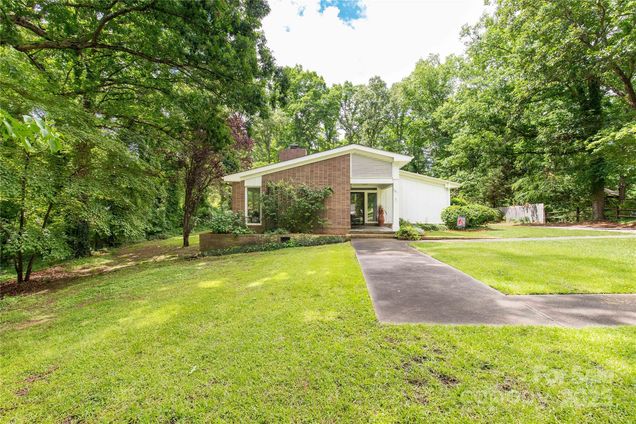 981 Sherwood Circle Lancaster, SC House Active - Photo 1 of 44. Opens carousel modal