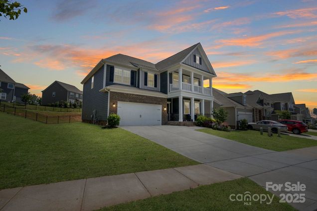 1001 Linn Cove