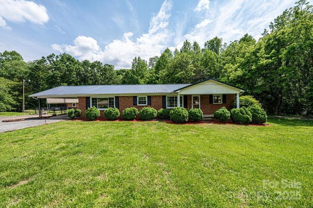 1094 / 1092 Curve View Road Lincolnton, NC Multifamily Sold - Photo 1 of 1. Opens carousel modal