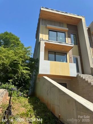 312 Wesley Heights Way Unit A