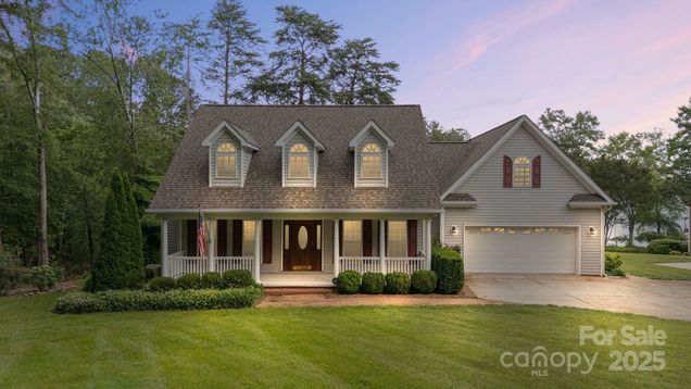 9372 Island Point Road