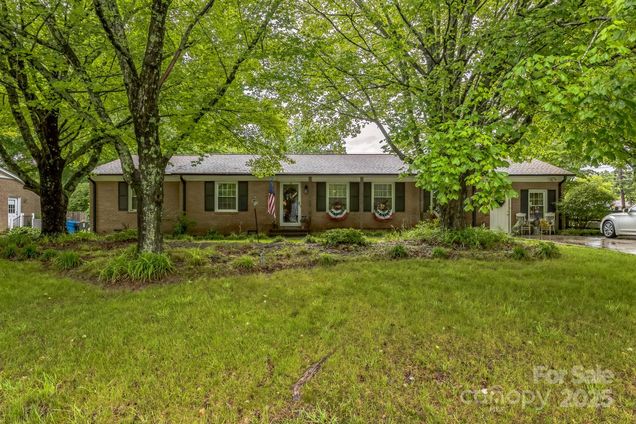 1005 Fieldstone Road Mooresville, NC House Sold - Photo 1 of 1. Opens carousel modal