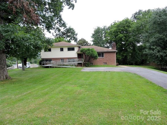 324 Whispering Hills Drive