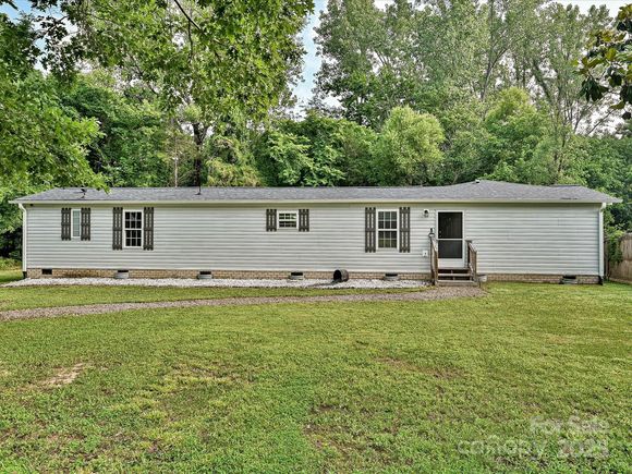 1140 Randall Court