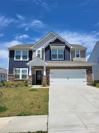109 Kelham Lane Mooresville, NC House Active - Photo 1 of 48. Opens carousel modal