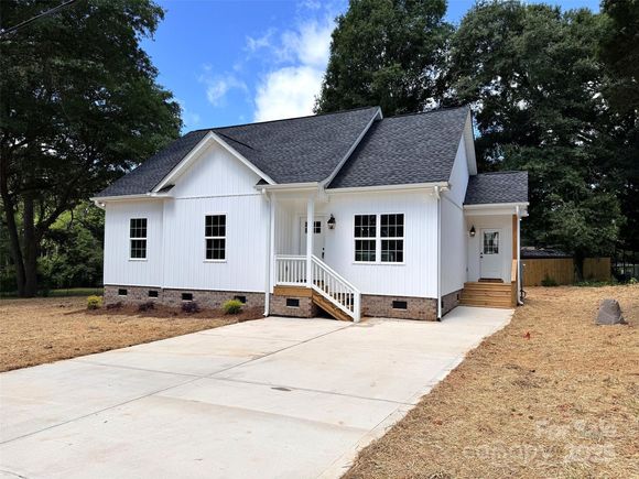 2051 Highwood Road