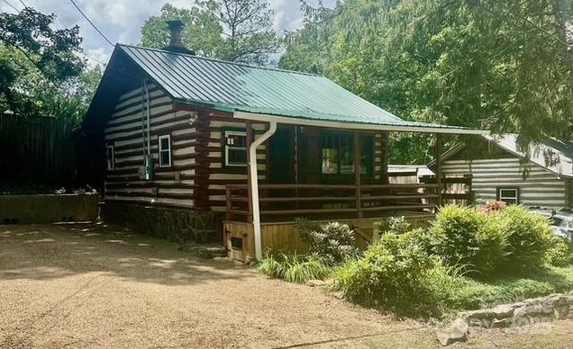 10 Rhododendron Drive Asheville, NC House Active - Photo 1 of 15. Opens carousel modal