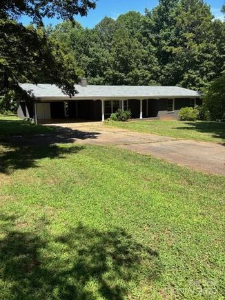 111 Springhill Drive