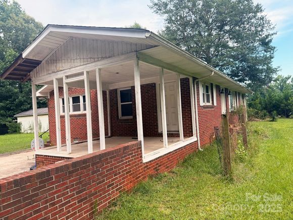 1556 Sam Smith Road