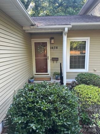 1678 Robins Nest Court Unit B