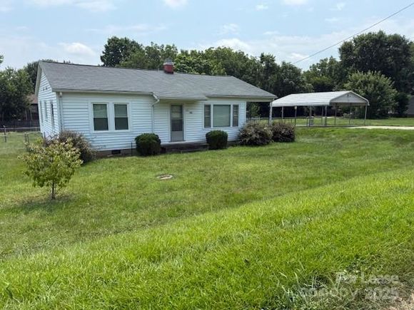 130 Ivanhoe Lane Statesville, NC House Active - Photo 1 of 17. Opens carousel modal