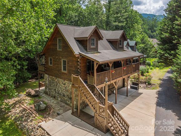 15 Breezy Creek Lane