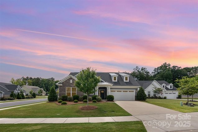 1007 Moose Trail Matthews, NC House Active - Photo 1 of 36. Opens carousel modal