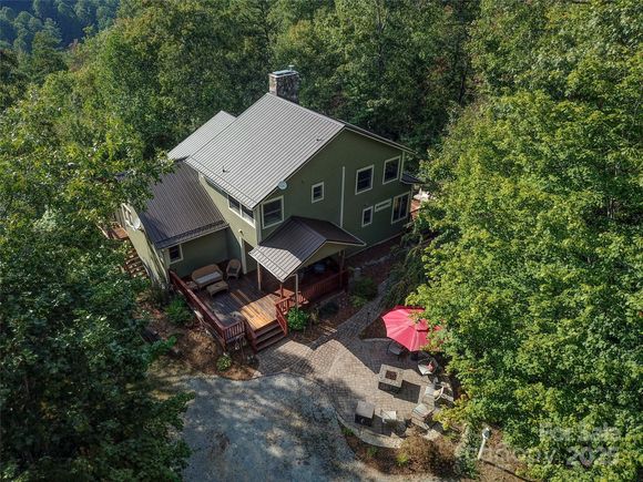 425 Sawmill Creek Road