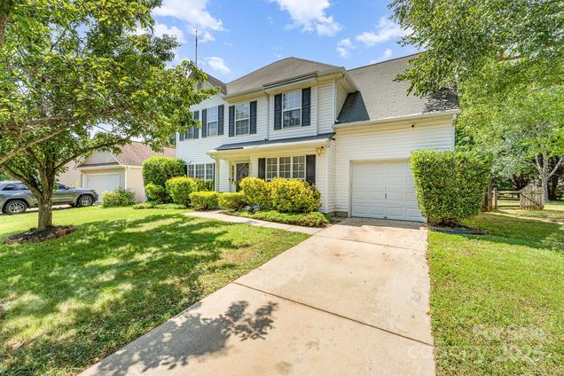 10506 Gold Pan Road Charlotte, NC House Active - Photo 1 of 37. Opens carousel modal