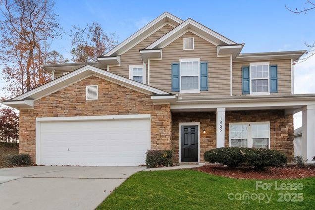 1435 Southern Sugar Drive Charlotte, NC House Active - Photo 1 of 17. Opens carousel modal