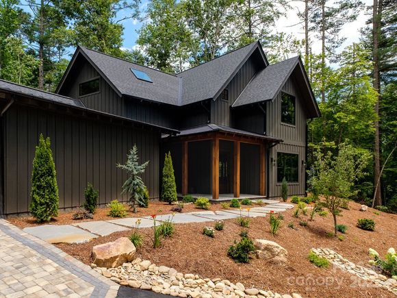 115 Rockbrook Overlook