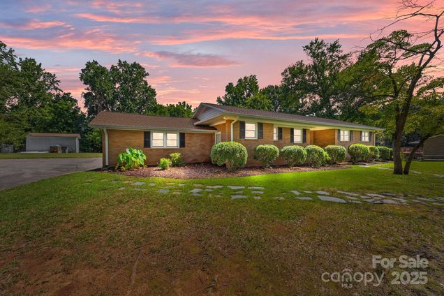 525 Julia Avenue Belmont, NC House Active - Photo 1 of 29. Opens carousel modal