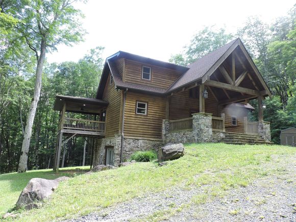 103 Chucks Lane