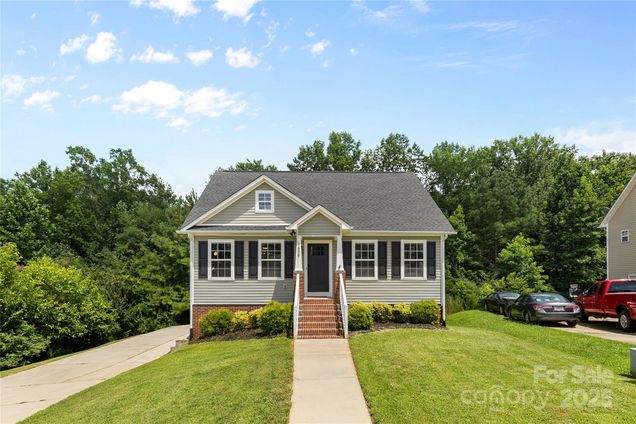 1527 Meadow Glen Lane