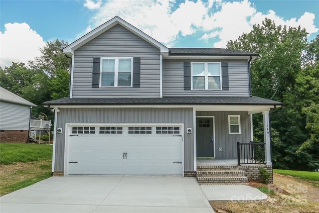 1340 Mistletoe Ridge Place NW