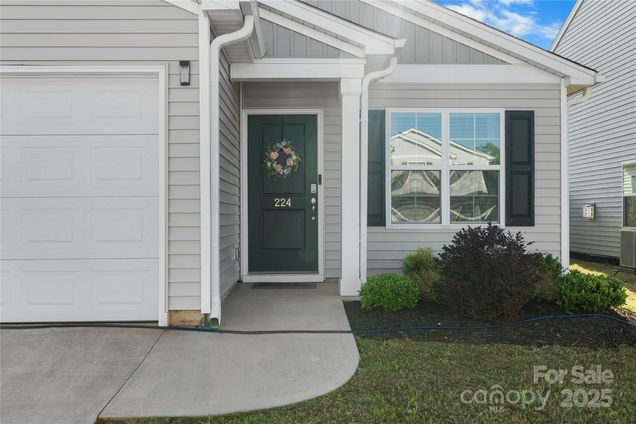 224 Whittier Street Greenville, SC House Active - Photo 1 of 15. Opens carousel modal