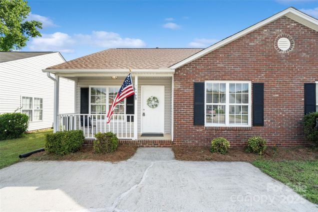 1044 Cherry Meadow Lane Rock Hill, SC Townhouse Active - Photo 1 of 17. Opens carousel modal