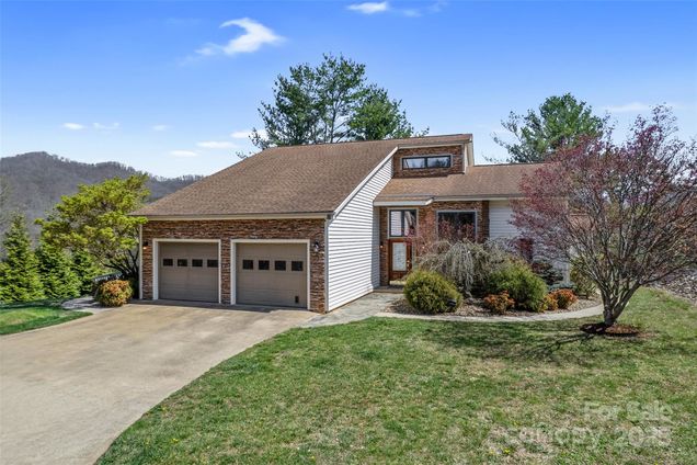 31 Bridle Path Drive Barnardsville, NC House Active - Photo 1 of 47. Opens carousel modal