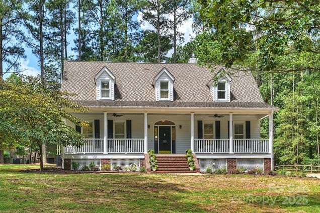 271 Beaten Path Road Mooresville, NC House Active - Photo 1 of 48. Opens carousel modal