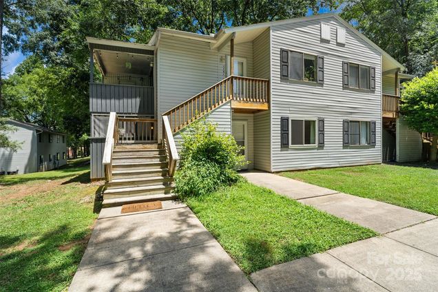1763 Hunters Trail