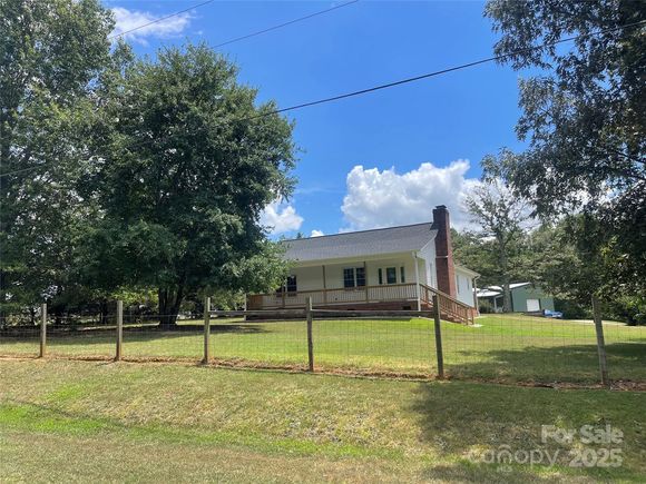 1955 Kadena Lane