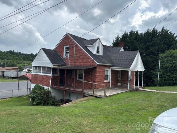 164 N Mitchell Avenue Bakersville, NC House Active - Photo 1 of 23. Opens carousel modal