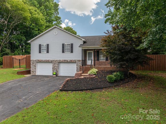 2414 22nd Street NE Hickory, NC House Active - Photo 1 of 43. Opens carousel modal