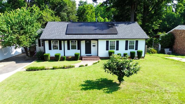 6625 Somersworth Drive Charlotte, NC House Active - Photo 1 of 15. Opens carousel modal