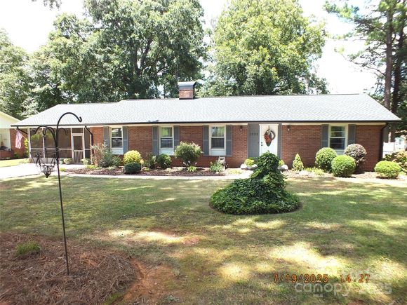 1033 Christopher Circle Unit 15 Rock Hill, SC House Active - Photo 1 of 33. Opens carousel modal