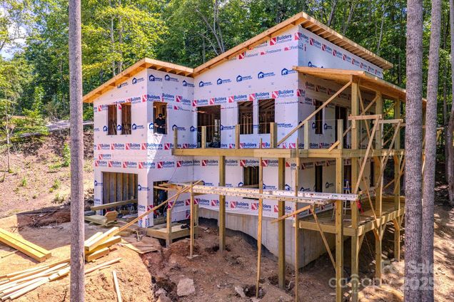 276 Coopers Drive Hendersonville, NC House Active - Photo 1 of 9. Opens carousel modal